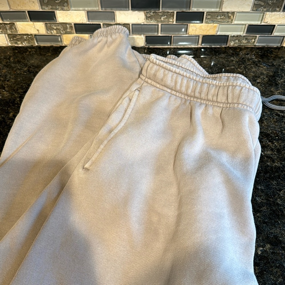 Aritzia TNA Sweatfleece Mega Fit